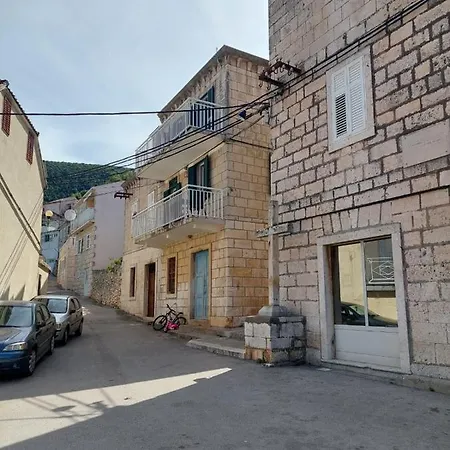 Antonia * Račišće