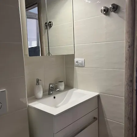 Antonia * Račišće