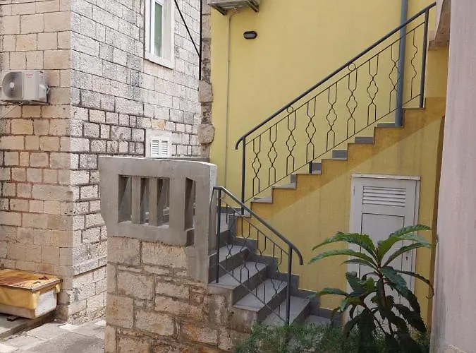 Antonia * Račišće