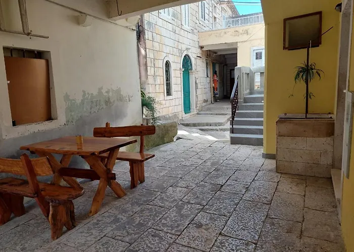 Antonia * Račišće