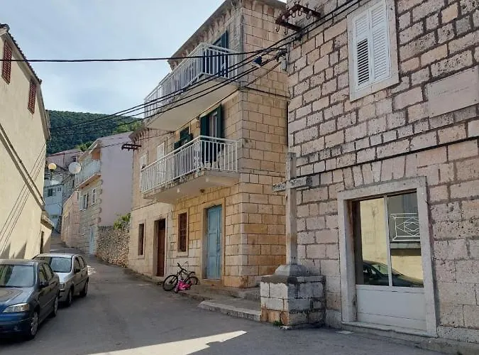 Antonia * Račišće